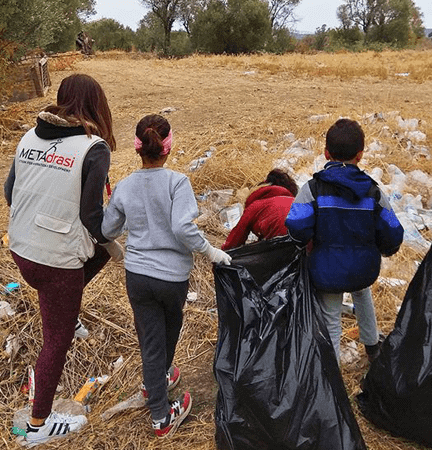 Students at METAdrasi’s non-formal Education Center in Chios...