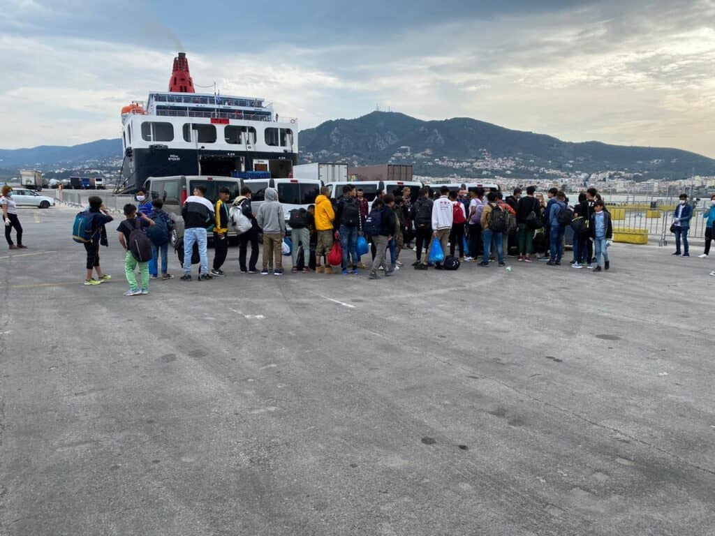 Metadrasi - Amidst the Covid-19 pandemic, a gigantic effort for the relocation of unaccompanied children from the islands of the North-East Aegean to Germany 4 Metadrasi - PR METAdrasi 16 4 2020 photo1