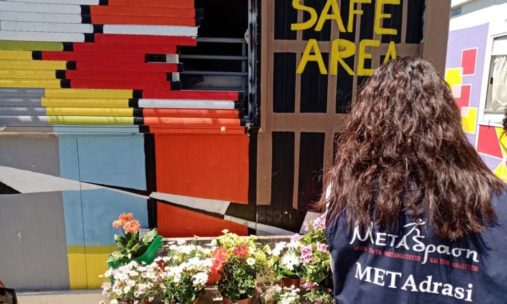 Metadrasi - metadrasi safe area flowers 4