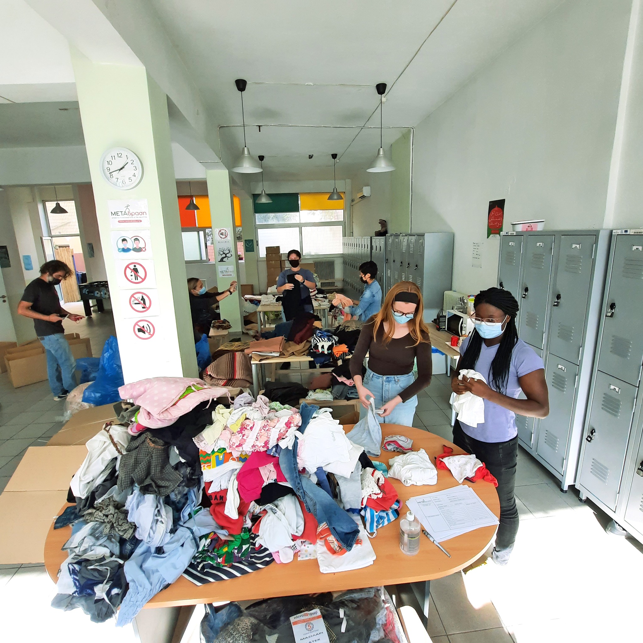 Metadrasi - Students from DIKEMES/College Year in Athens participating in the preparation of humanitarian aid 5 Metadrasi - METAdrasi CYAthens 3