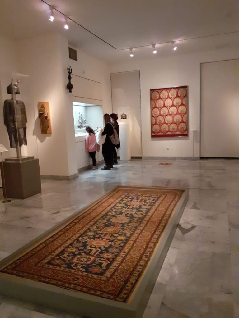 Metadrasi - Εκπαιδευτικές εκδρομές για πρόσφυγες και μετανάστες στο πλαίσιο του προγράμματος HELIOS 12 Metadrasi - PHOTO 2021 12 10 19 16 28