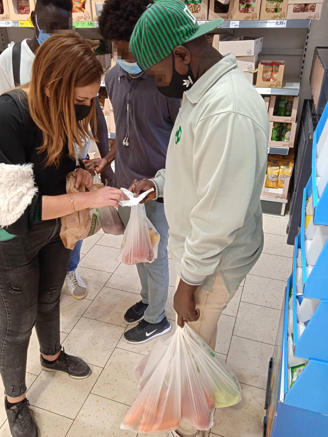 Metadrasi - Turning a supermarket visit into language lesson! 2 Metadrasi - 280448068 3617151381759560 3690633692578299215 n