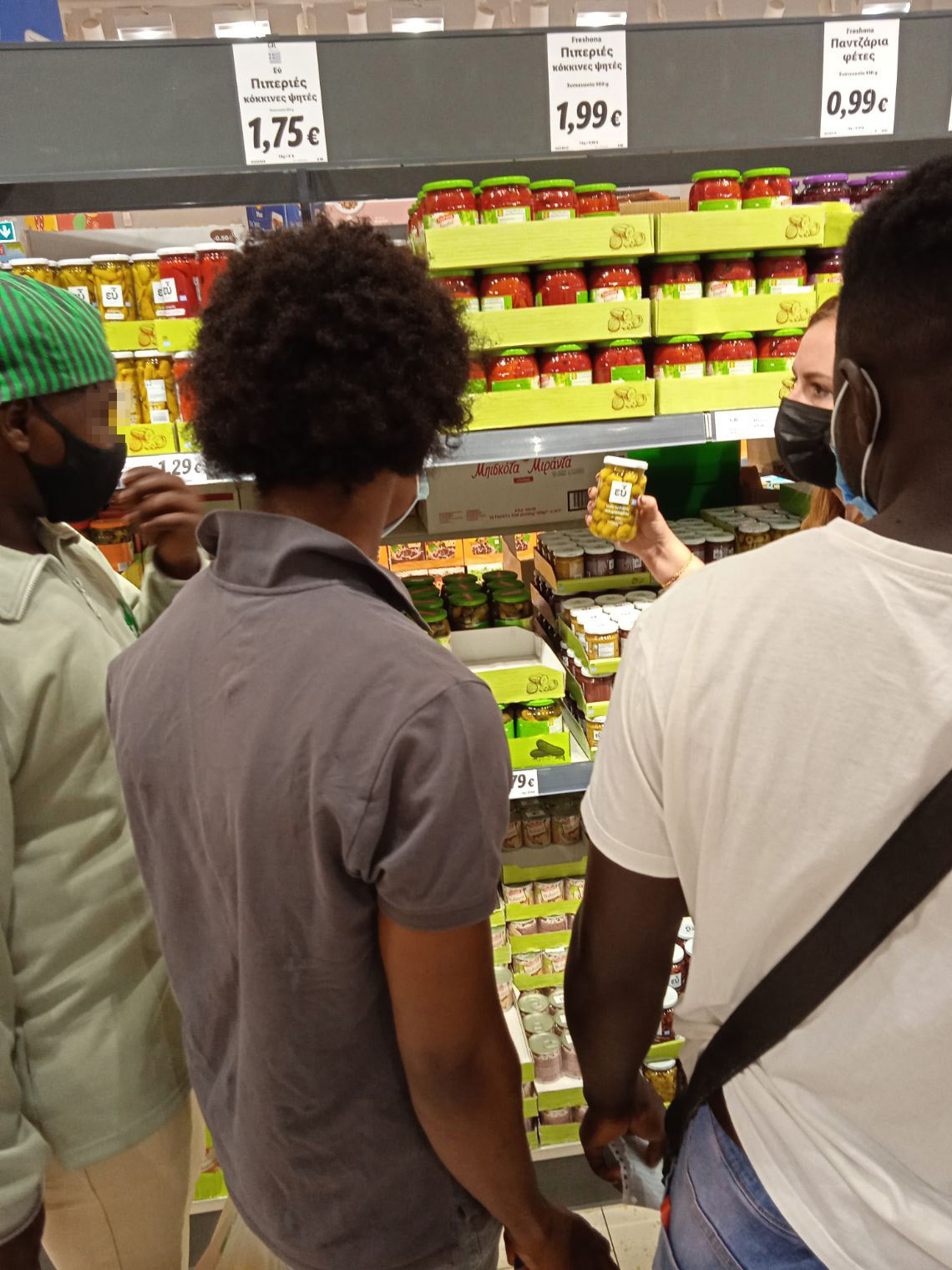 Metadrasi - Turning a supermarket visit into language lesson! 4 Metadrasi - 280650817 3617151371759561 2214786075338191192 n