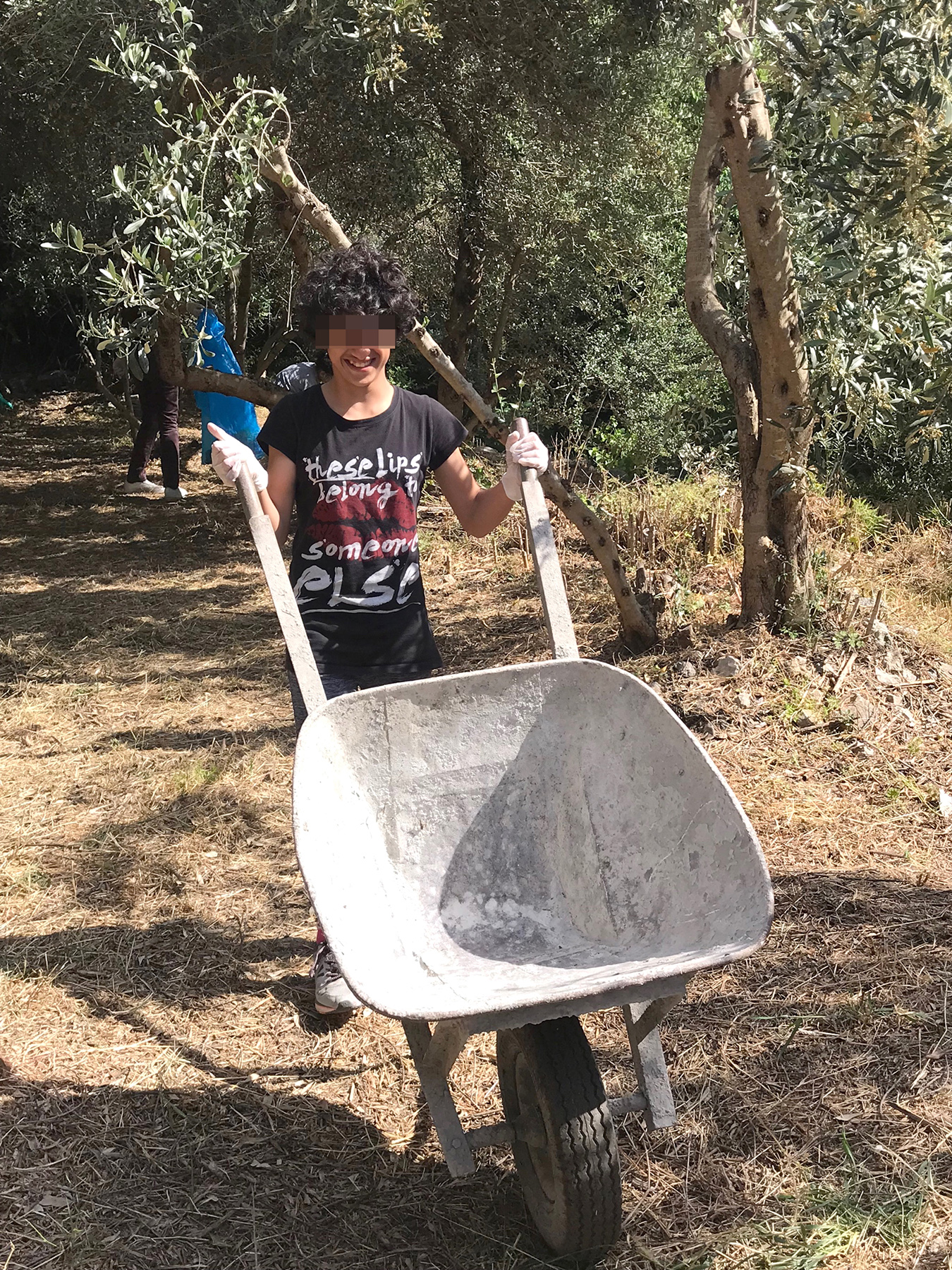 Metadrasi - How a small piece of land can bring so much happiness to unaccompanied children! 3 Metadrasi - METAdrasi Samos garden 1