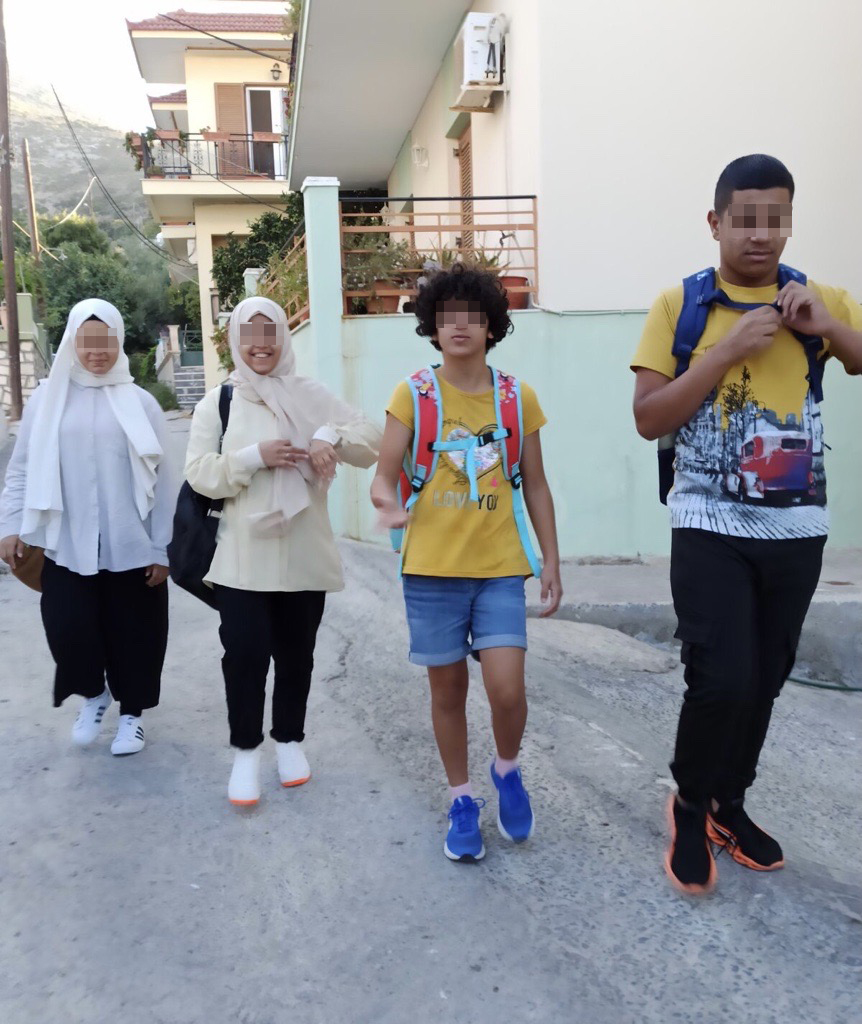 Early in the morning the children of our shelters arrived at the school...