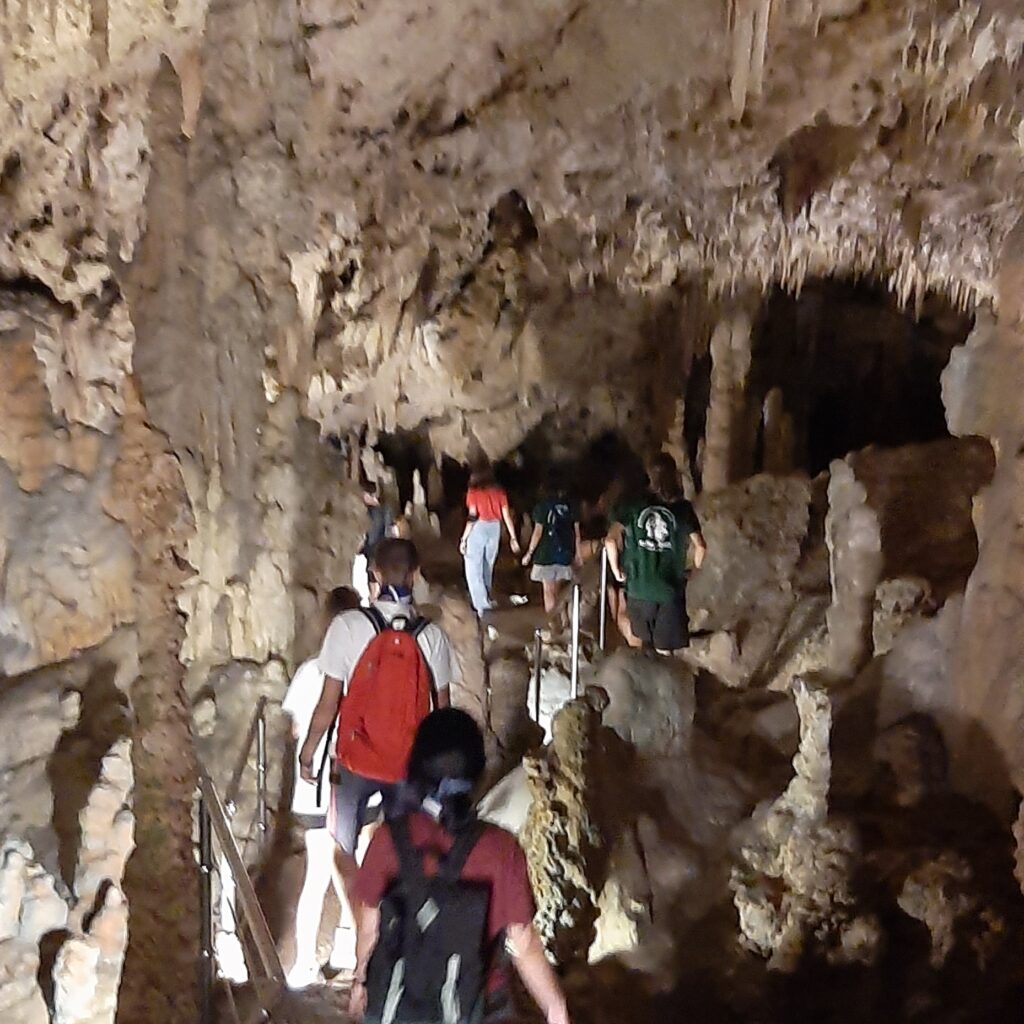 Metadrasi - Together in Sport – Σεπτέμβριος-Οκτώβριος 2022 5 Metadrasi - METAdrasi Perama Cave