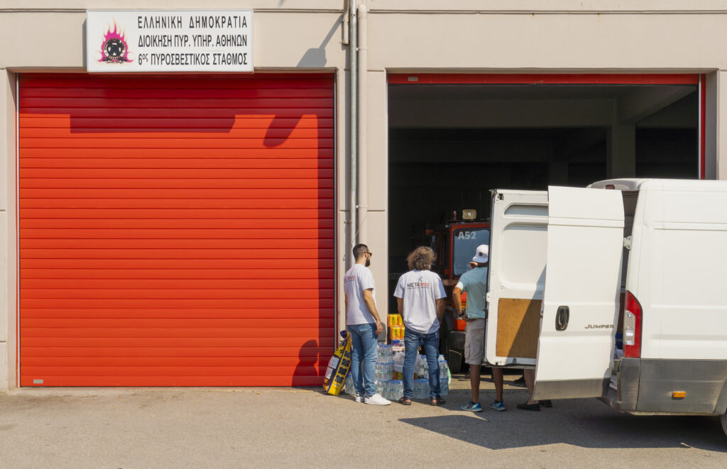 METAdrasi continues its supportive action alongside firefighters and volunteers...