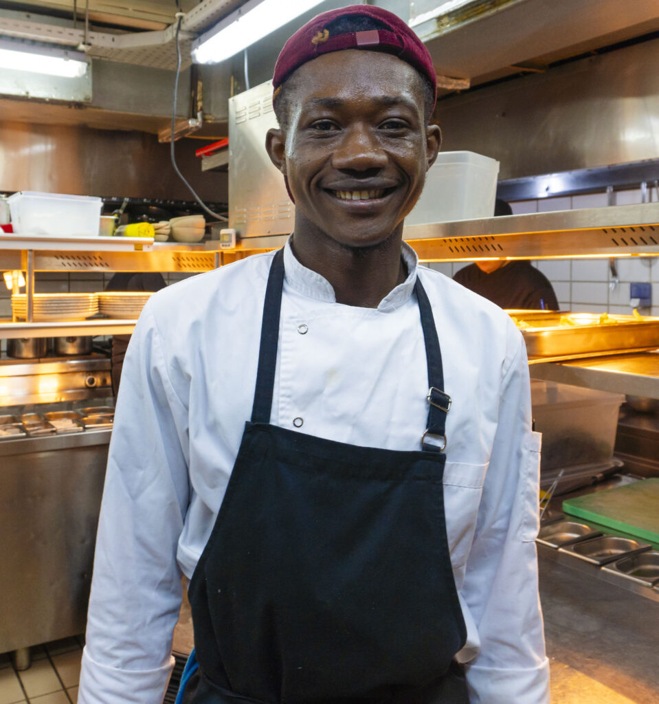 Metadrasi - Abdul Koroma: From the camp of Chios to the kitchen of Christoforos Peskias 3 Metadrasi - METAdrasi Stories 3Abdul 2