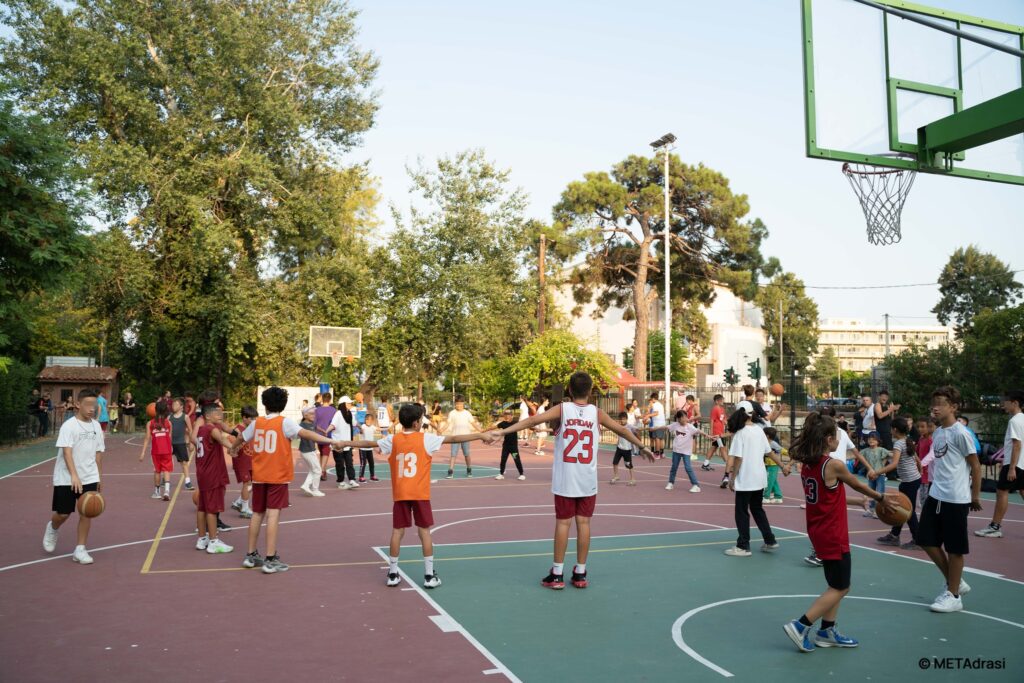 Metadrasi - Together in Sport – Phase II: One world, one ball! 6 Metadrasi - METArasi One world 6