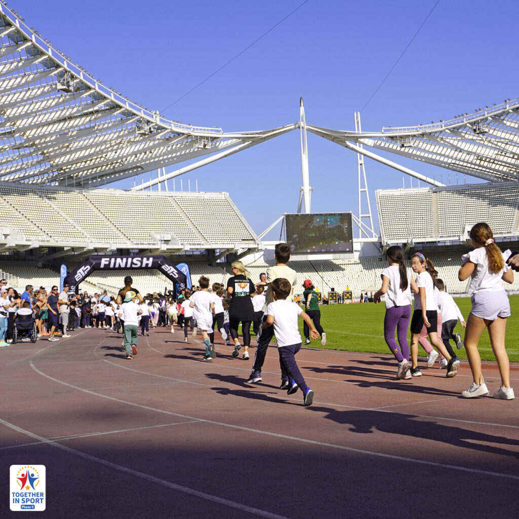 Metadrasi - "Together in Sport - Phase II" in the 2nd Race Against Discrimination 2 Metadrasi - METAdrasi HOC Hope Runners 1