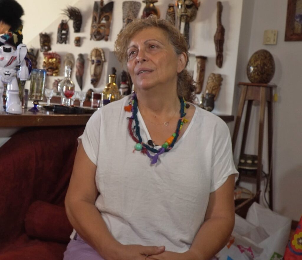 The foster mother claims that this is an “experience of a lifetime” and urges...