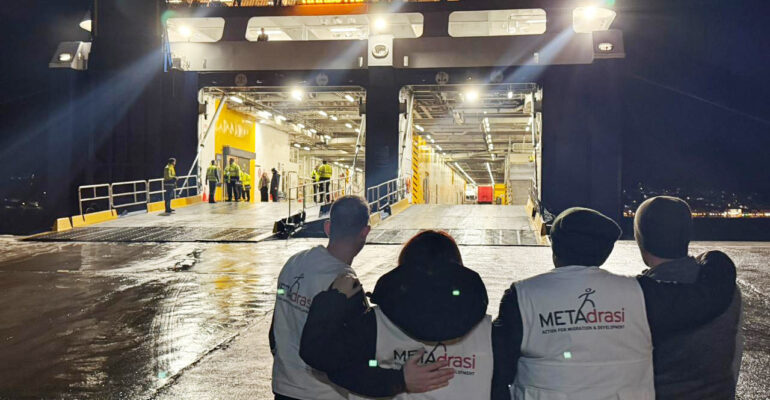 Metadrasi - METAdrasi Samos humanitarian aid 1