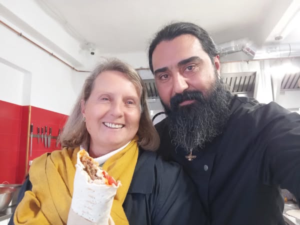 Metadrasi - Στο Kebab Hub! 2 Metadrasi - METAdrasi kebab hub 1